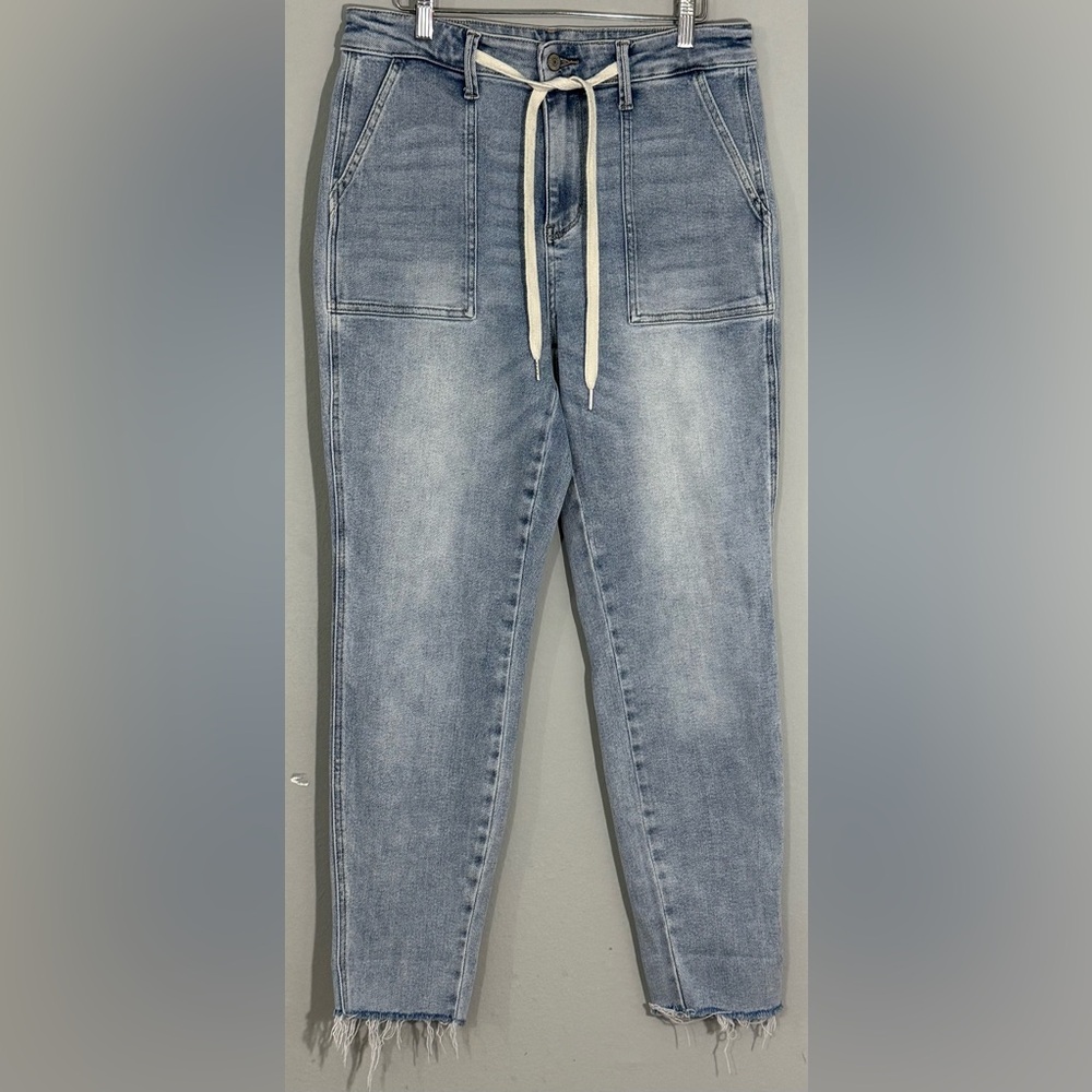 Judy Blue Jogger Denim Jeans Women’s Light Wash Raw Hem Drawstring Sz29/9